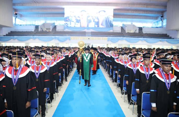 1.305 lulusan IPDN diwisuda dalam Sidang Senat Terbuka Tahun Akademik 2024/2025 di Gedung Balairung Rudini, Kampus IPDN Jatinangor, Kabupaten Sumedang, Jawa Barat, Rabu (23/7/2025). (Foto: Dok. Humas IPDN)