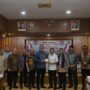 Wakil Gubernur Aceh Fadhlullah menerima kunjungan Reses Komisi II DPR RI di gedung Serbaguna Setda Aceh, Jum'at (25/7). (Foto: Infoaceh.net/Muhammad Saman)