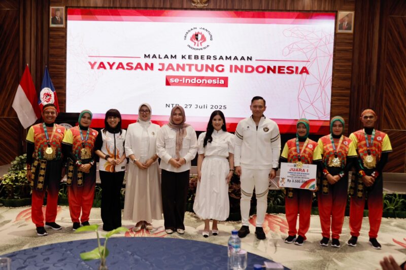 Kontingen Aceh meraih emas lomba Senam Jantung Sehat FORNAS VIII di NTB yang digelar Yayasan Jantung Indonesia (YJI) di Universitas Mataram, Ahad (27/7/2025). (Foto: Ist)