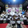 Foto bersama mahasiswa KPM,pihak dayah, serta peserta lomba. [Foto:Fatur Ilhami]