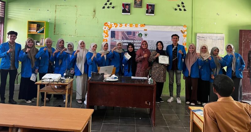 MABES UINAR saat pengabdian masyarakat pada tiga sekolah di wilayah Aceh Besar. (Foto: Ist)