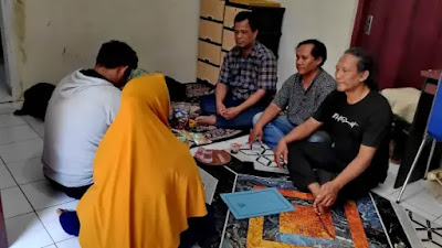 Hubungan asmara yang berawal dari media sosial berujung malapetaka bagi seorang pemuda lajang berinisial M-A (23).