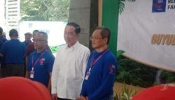 Presiden ke-7 RI Joko Widodo (Jokowi) mengenang masa kuliahnya saat menghadiri reuni angkatan ke-45 Tahun Fakultas Kehutanan Universitas Gadjah Mada (UGM), Yogyakarta, Sabtu (26/7/2025).