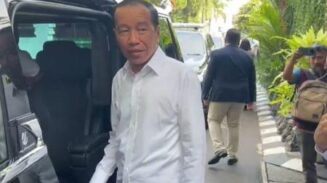 Presiden ke-7 RI Joko Widodo (Jokowi) resmi diperiksa penyidik Polda Metro Jaya terkait dugaan kasus ijazah palsu, Rabu (23/7/2025).