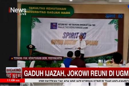 Presiden Joko Widodo melontarkan candaan tajam soal ijazah saat memberi sambutan di reuni ke-45 Angkatan 80 Fakultas Kehutanan UGM, Sabtu (26/7/2025). (Foto: Ist)