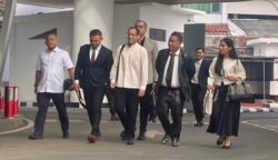 Nadiem Makarim Tiba di Kejagung, Jalani Pemeriksaan Kasus Pengadaan Laptop