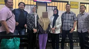 Wanita di Lamongan Kantongi Rp 50 Juta dari Live Streaming Bugil