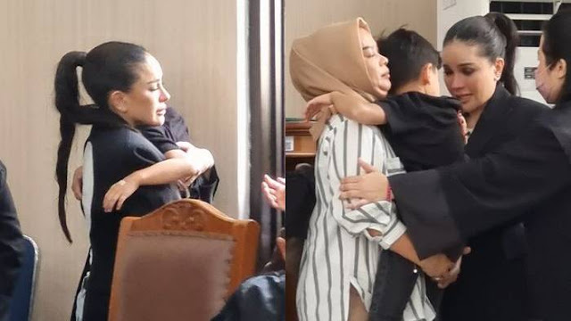 Hakim meminta petugas untuk mengeluarkan Arkana Mawardi karena masih di bawah umur.