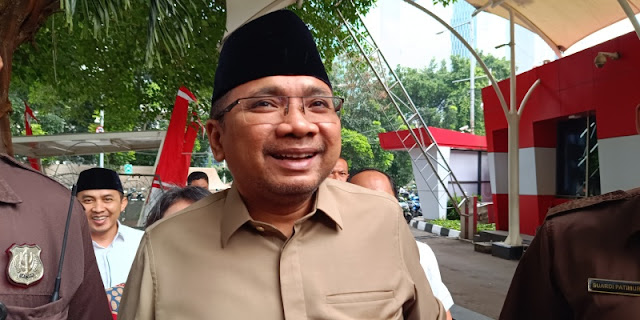 Mantan Menteri Agama (Menag), Yaqut Cholil Qoumas mengaku akan memberikan keterangan terkait pembagian kuota haji, termasuk soal dugaan adanya perintah dari Presiden ke-7 Joko Widodo alias Jokowi.