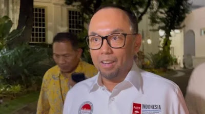 Ivan Yustiavandana, Kepala PPATK, jadi sorotan usai LHKPN-nya naik drastis di tengah pemblokiran massal rekening rakyat kecil.