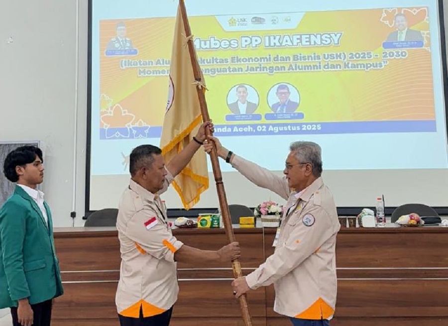 Anggota DPR RI asal Aceh Irmawan SSos MM teepilih secara aklamasi sebagai Ketua Umum PP Ikafensy periode 2025–2030. (Foto: Ist)